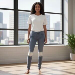 Hudson DIY Tie-Dye Skinny Jeans. Size 24. Light Blue and White. Zip fly.‎